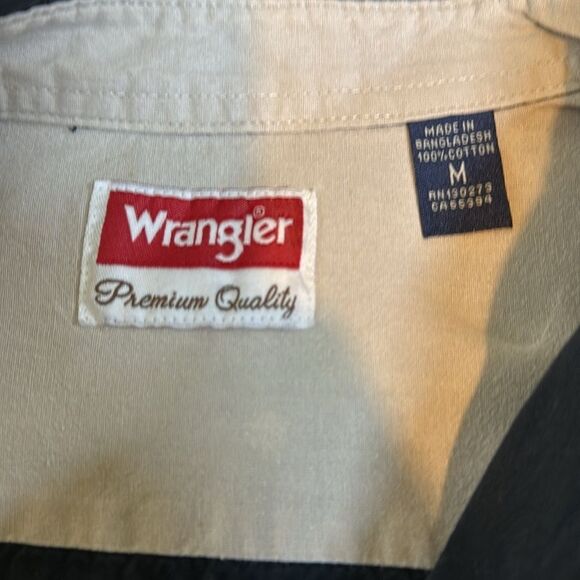Wrangler Men’ Short Sleeve Work Shirt - Picture 5 of 6